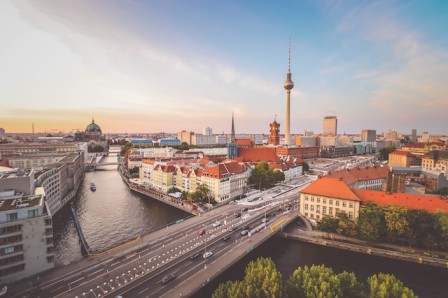 Berlin Beyond the Wall: Art, History, and Modernity